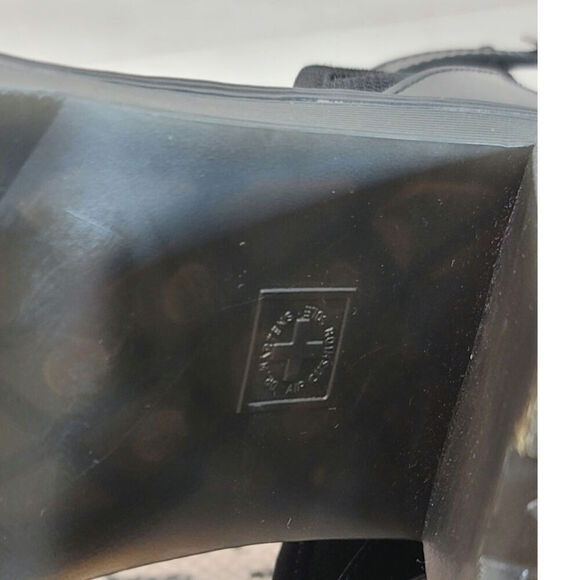 DR. MARTEN'S MEDEA PLATFORM SANDAL IN BLACK, SZ 9 - Picture 13 of 15